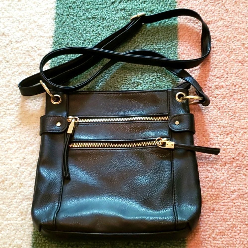 Black Crossbody Bag with Gold Hardware‎
